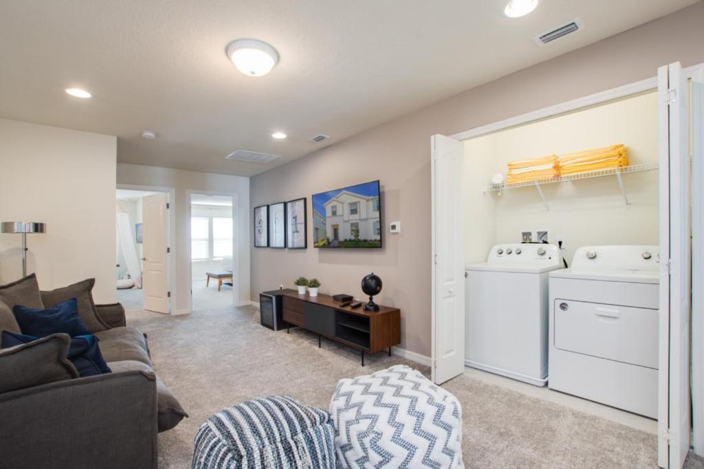 8916sydney Fantastic 5 Bed 4 Bathroom Town * Orlando