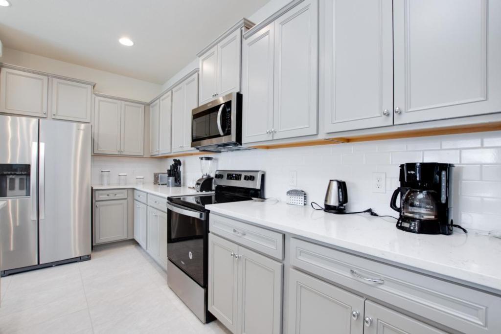 8916sydney Fantastic 5 Bed 4 Bathroom Town *