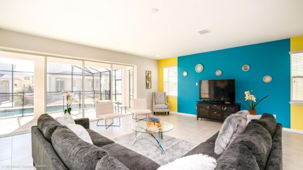 Solara 9 Bedroom 6 Bathroom * Orlando