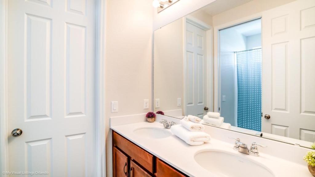 Solara 9 Bedroom 6 Bathroom Orlando