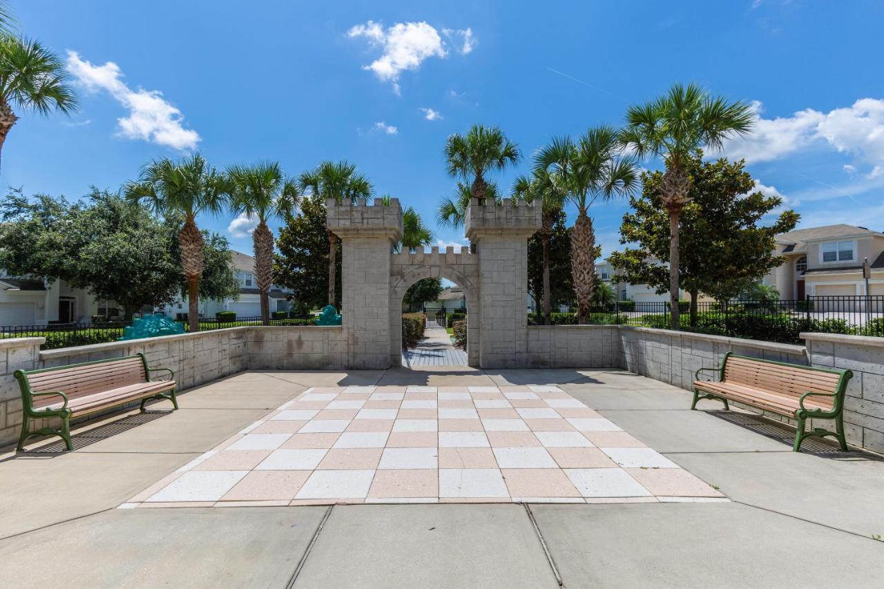 7692 Sir Kaufmann Court Orlando