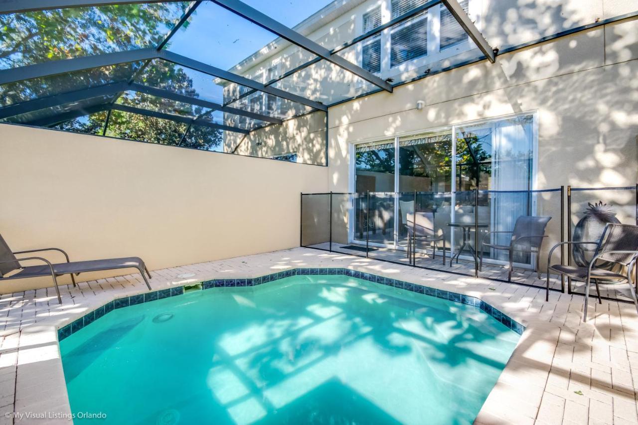 7692 Sir Kaufmann Court *