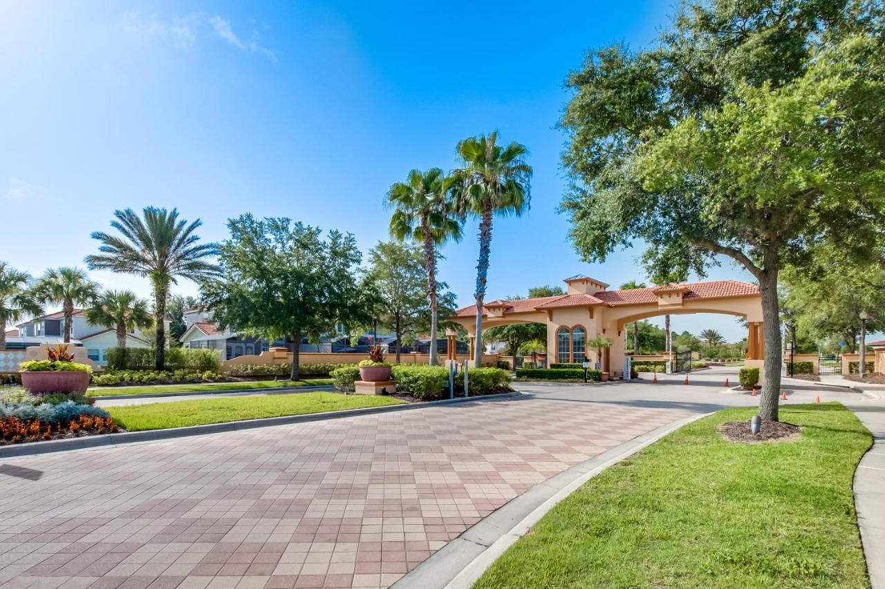 4556 Alberto Circle Villa