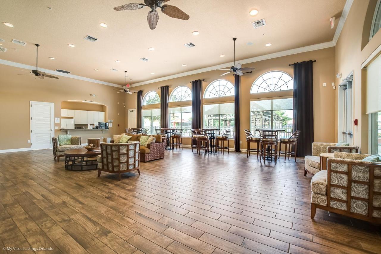 4556 Alberto Circle Villa *