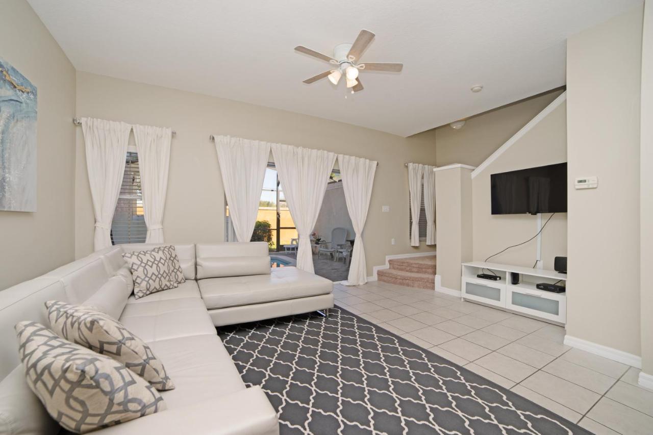4556 Alberto Circle *