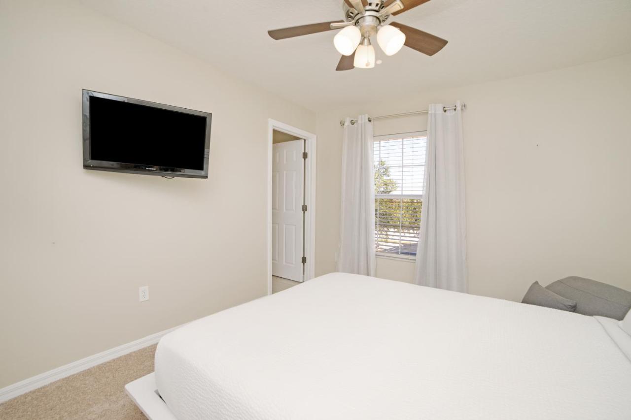 4556 Alberto Circle * Orlando