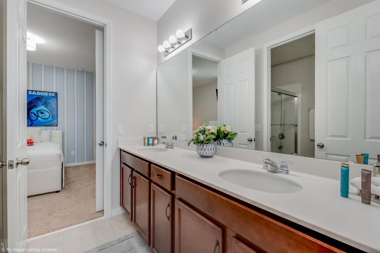 Stunning W Private Poolspa & Game *