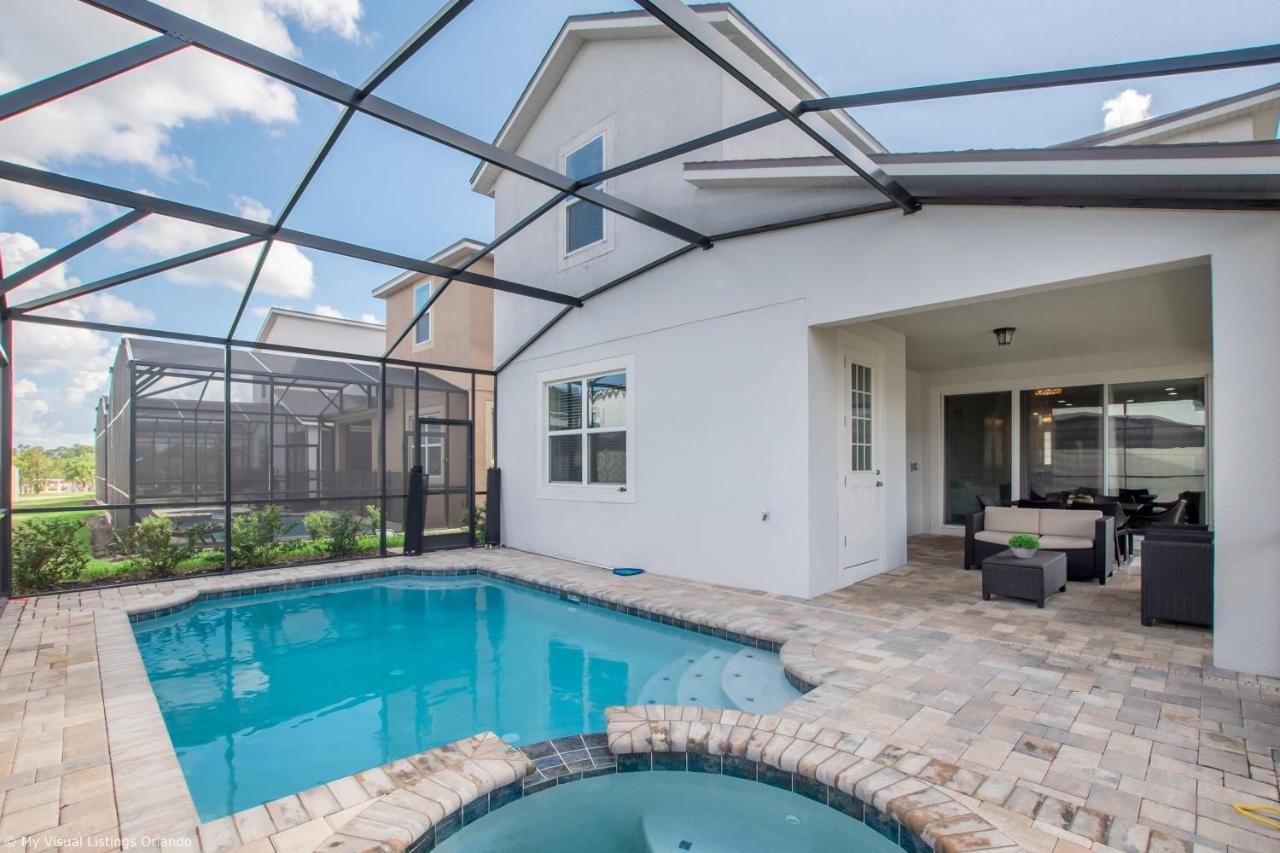 Stunning W Private Poolspa & Game Holiday home Orlando