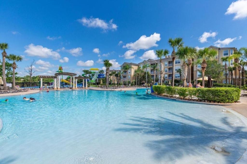 Amazing 3bd Pool Th, The Windsor Hills-2573ml Holiday home *