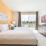 Wonderful Home With Private Pool