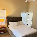 Beautiful 4B2B House With Pool&Jaccuzi