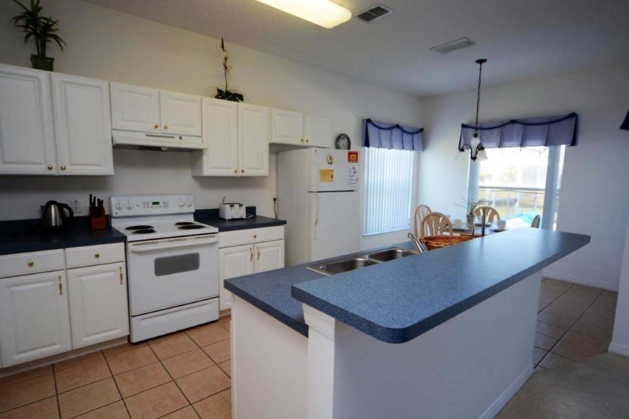 85970 4-bed-outdoor Spa! Games Room! Near Disney! Holiday home