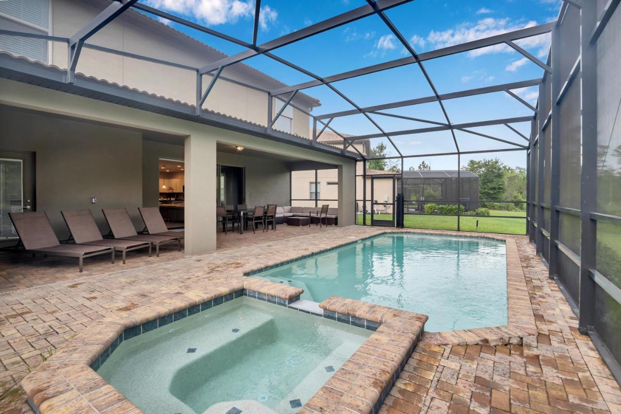 8877 Qin Loop * Orlando