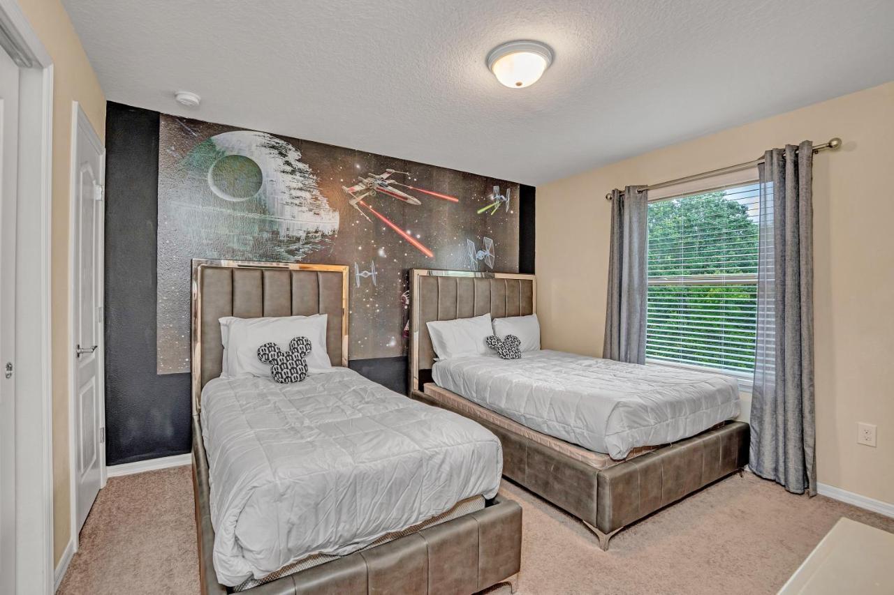 8877 Qin Loop * Orlando