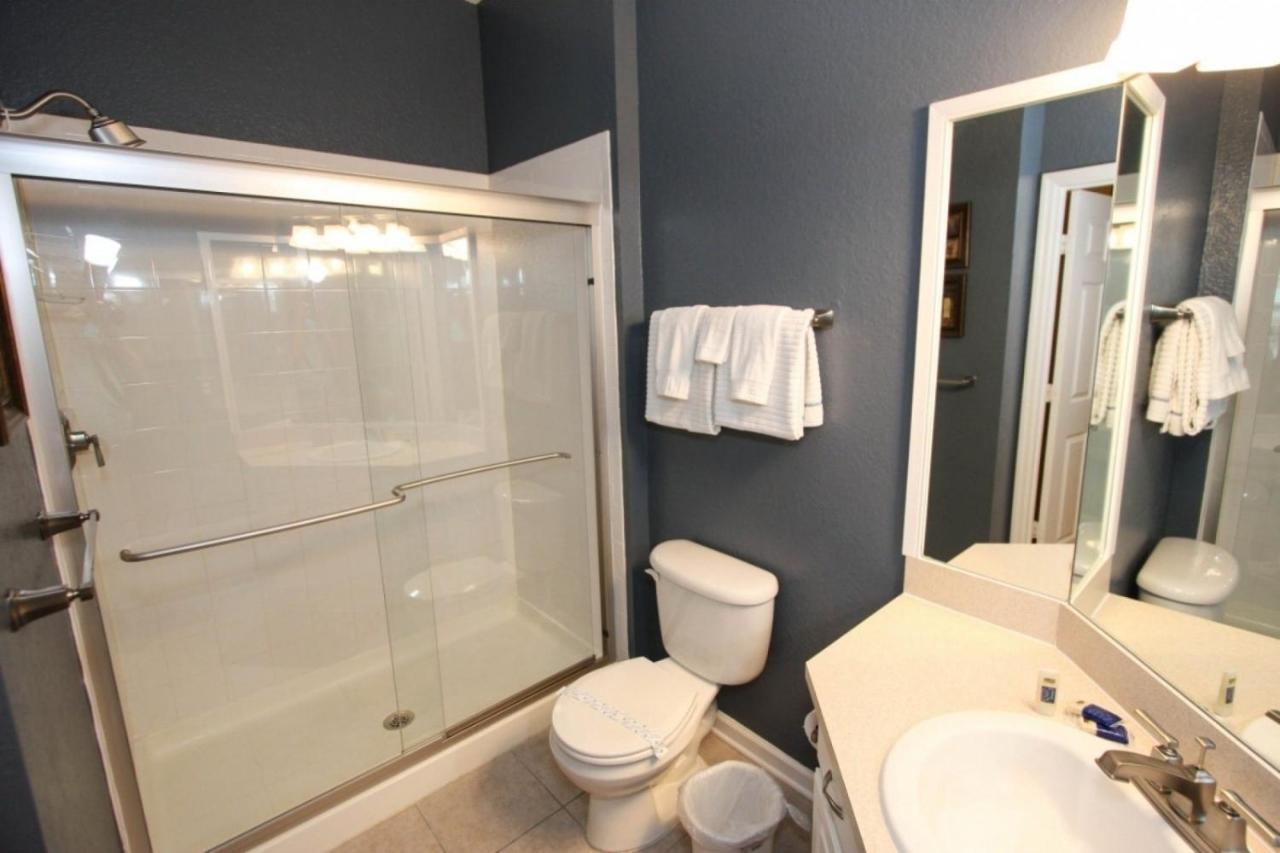 Penthouse 3 Bedroom 2 Bath Condo *