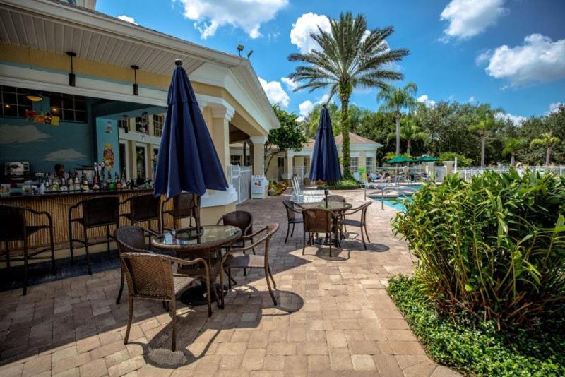 Beautiful 6 Bedroom 4 Bath Pool In Gated Orlando