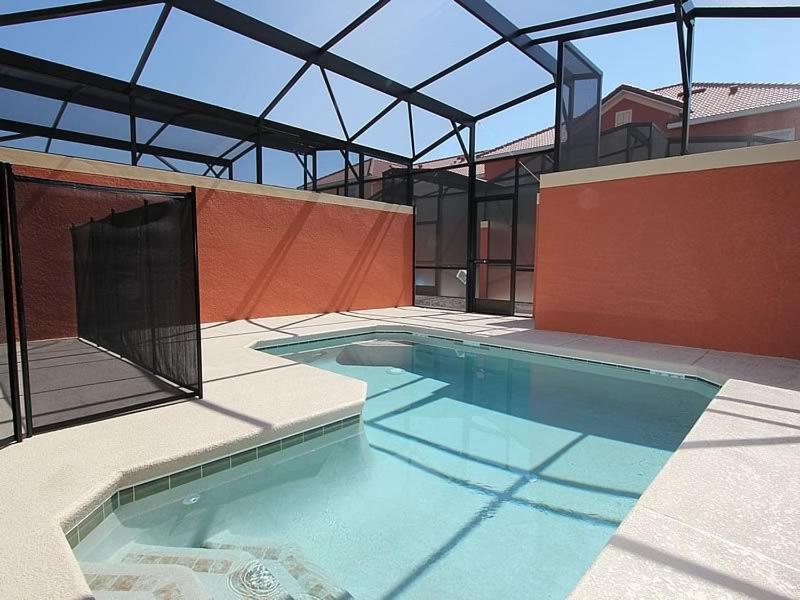 4 Bedroom 3 Bath Beautiful Town In Kissimmee Holiday home Orlando