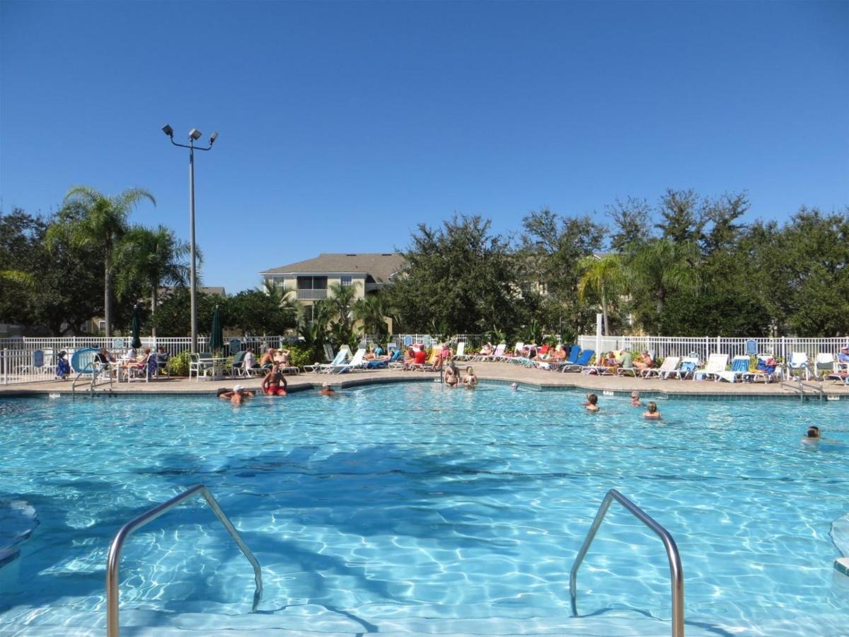 Beautiful 6 Bedroom 4 Bath Pool In Gated *