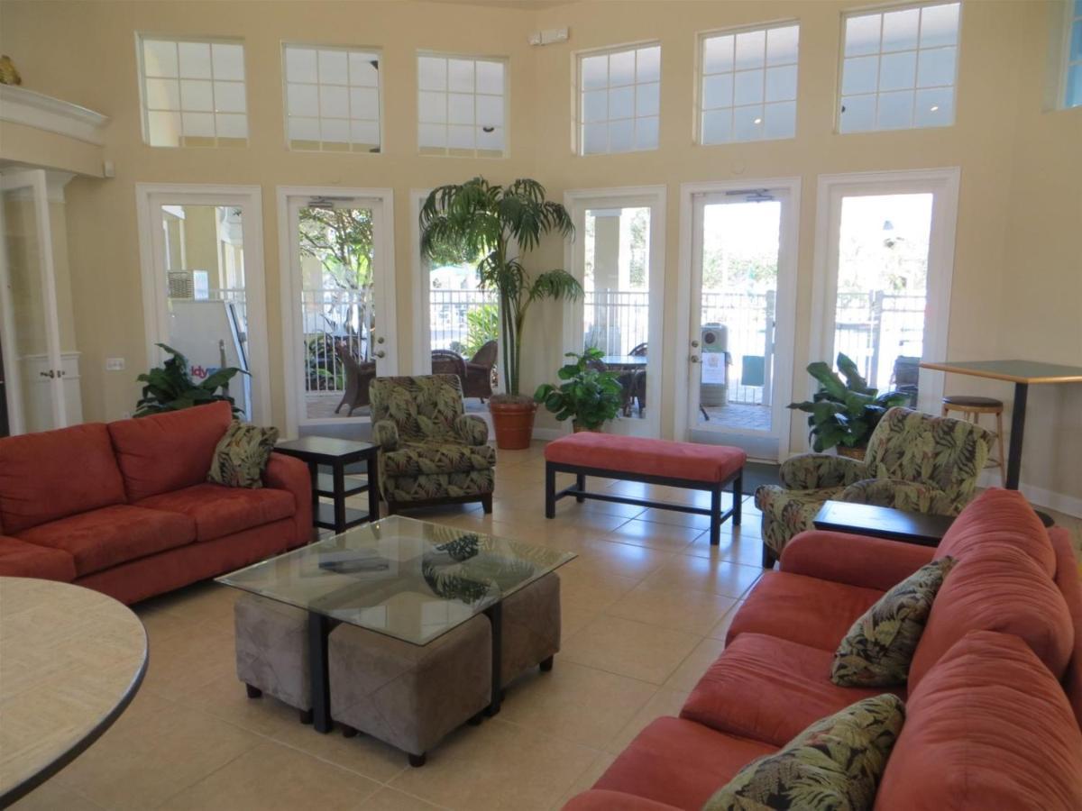 Holiday home Beautiful 6 Bedroom 4 Bath Pool In Gated