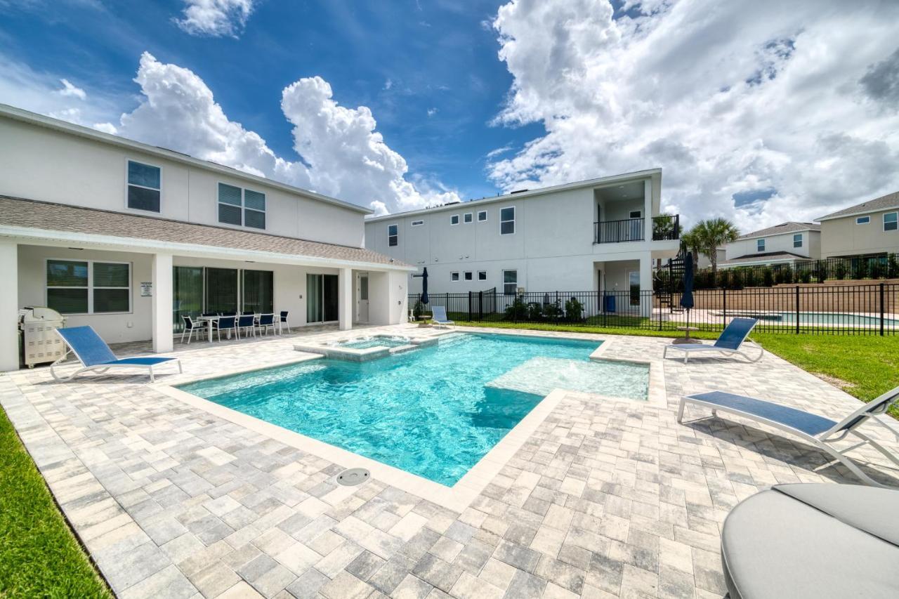 Beautiful By Rentyl Near With Private Pool, Pool Table & Amenities - 7448m