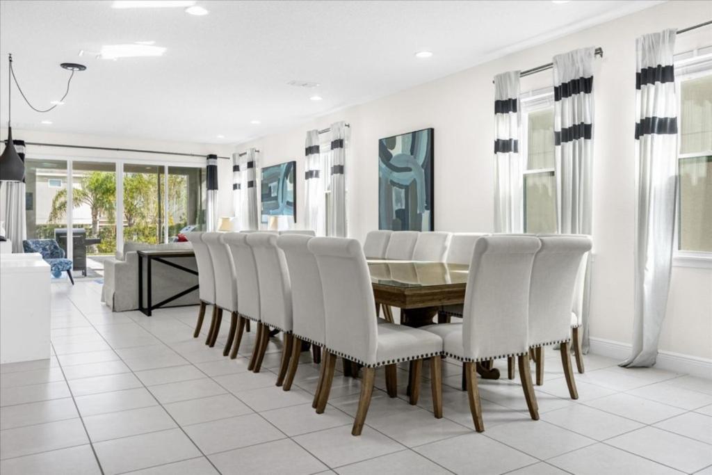 10 Bedroom- 10 Bathroom Encore 7709 Fd *