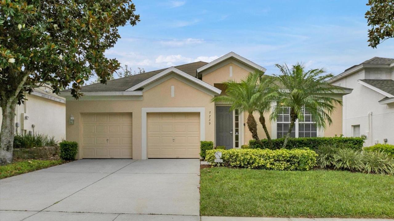 7739 Comrow Holiday home