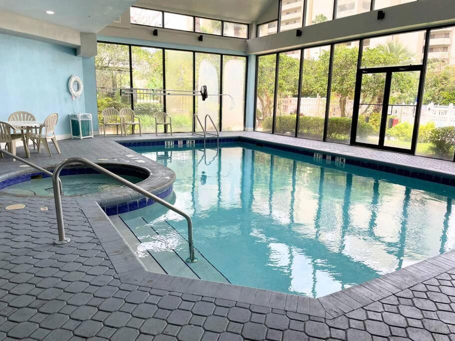 Universal - View 2 Bedrooms Apartment
