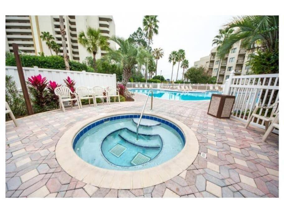 Universal - View 2 Bedrooms Apartment *