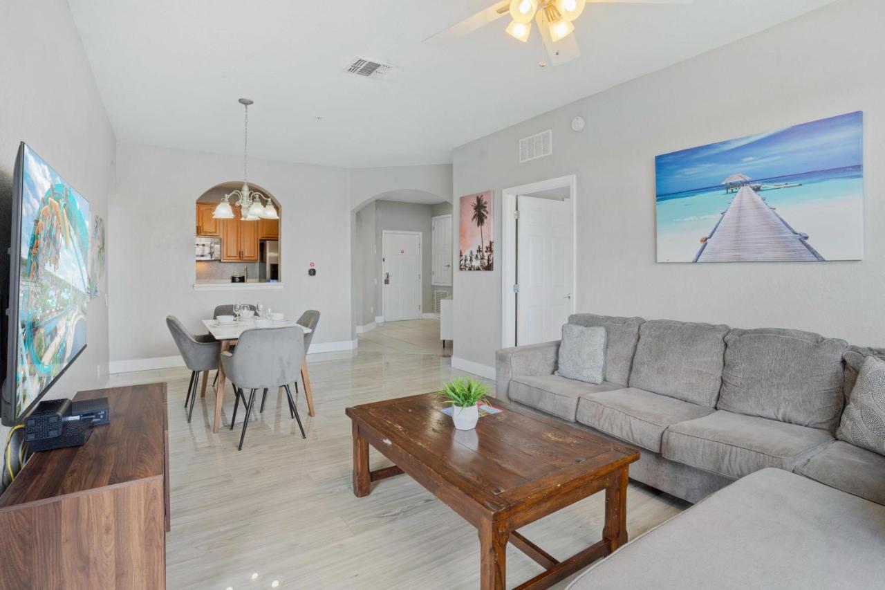 4102 Breakview Drive 409 *
