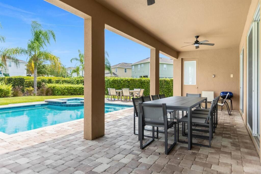 9 Ensuite Bedrooms Pool/spa/theater Villa Orlando