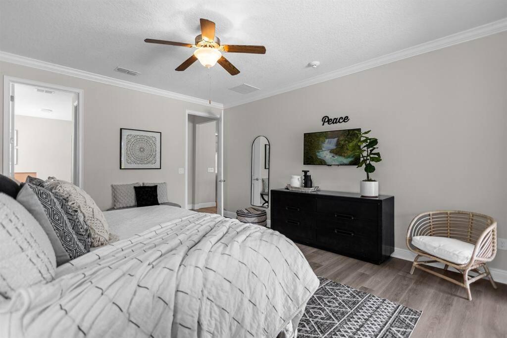 Villa 9 Ensuite Bedrooms Pool/spa/theater Orlando