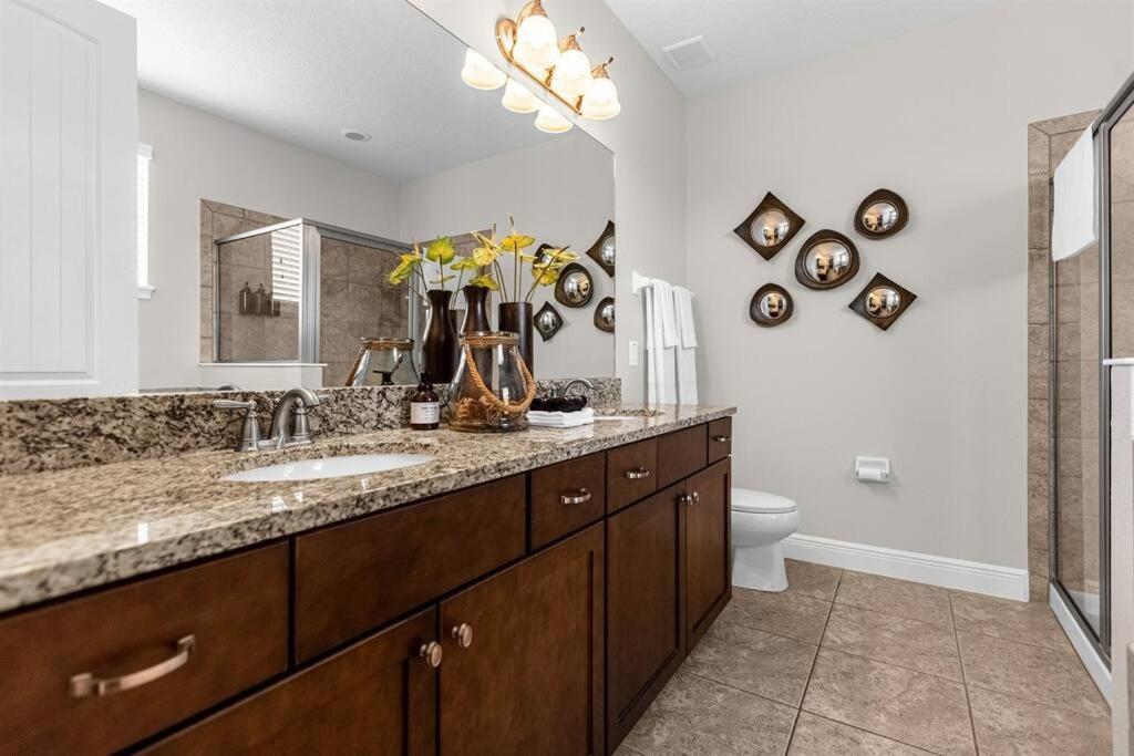 Villa 9 Ensuite Bedrooms Pool/spa/theater *