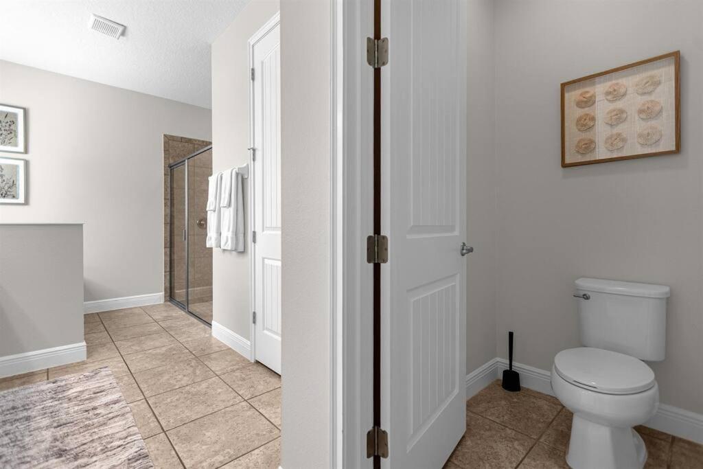 9 Ensuite Bedrooms Pool/spa/theater *