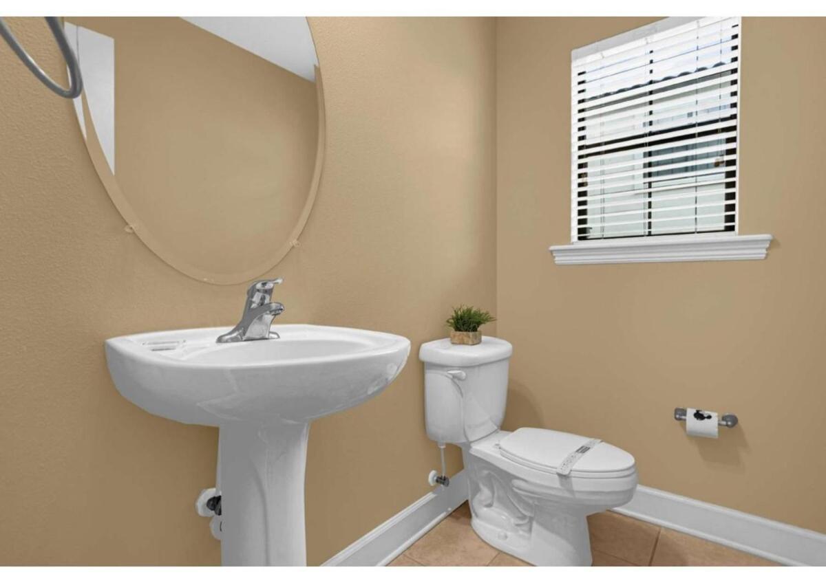 Your Easter Getaway Awaits! Townhome By Disney Holiday home