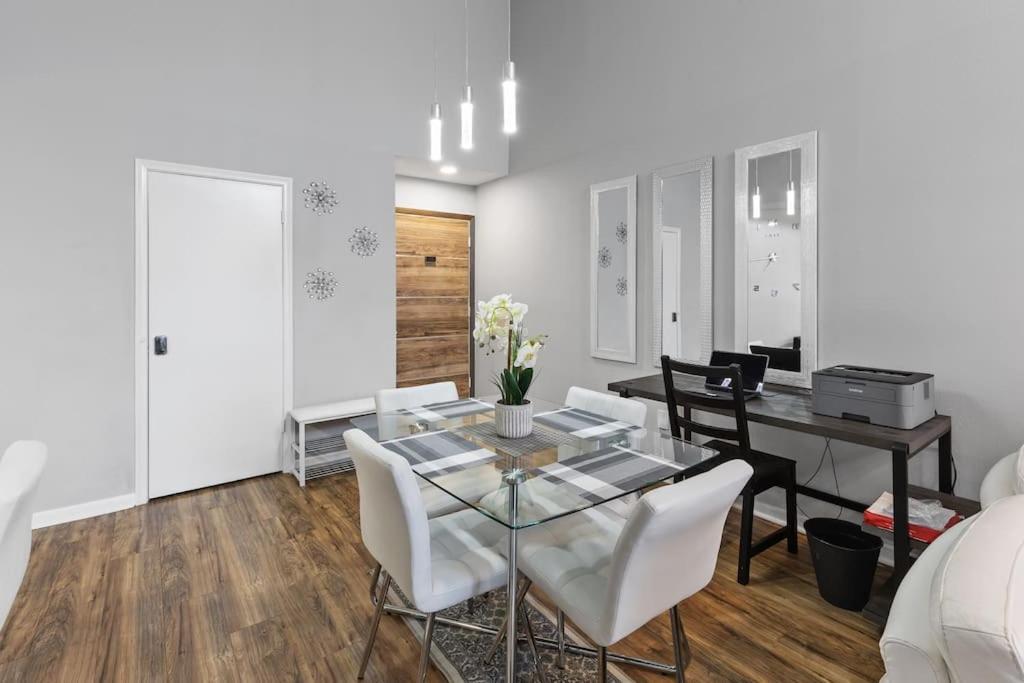 And Airport 15 Minutes From Luxury Apartment Orlando