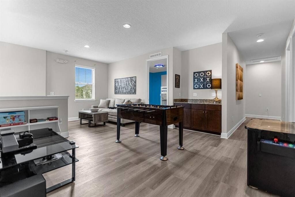 9 Ensuite Bedrooms Pool/spa/theater
