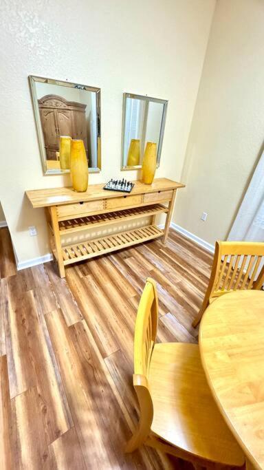 P13# Vista Cay/lakeview/newly Renovated/ Walk Occc Apartamento
