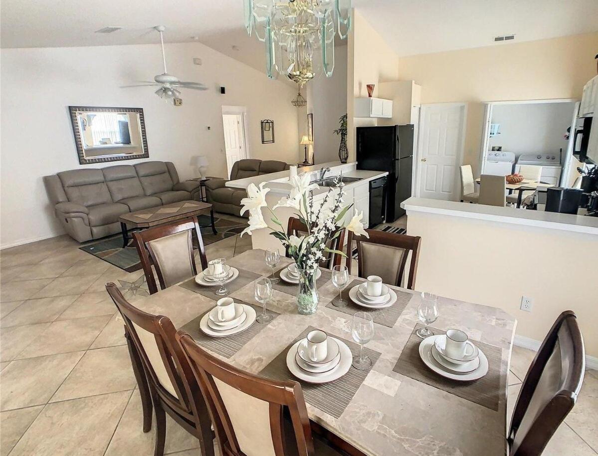Villa Minutes From - Entertainment Haven With Pool Orlando
