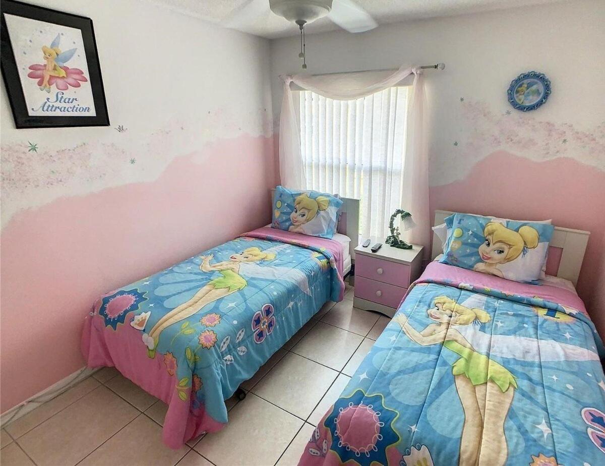Minutes From - Entertainment Haven With Pool *
