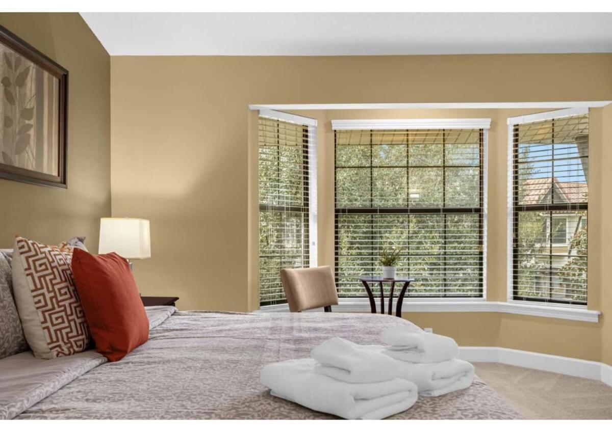 Spring Break Sale! Renovated Townhome By Orlando