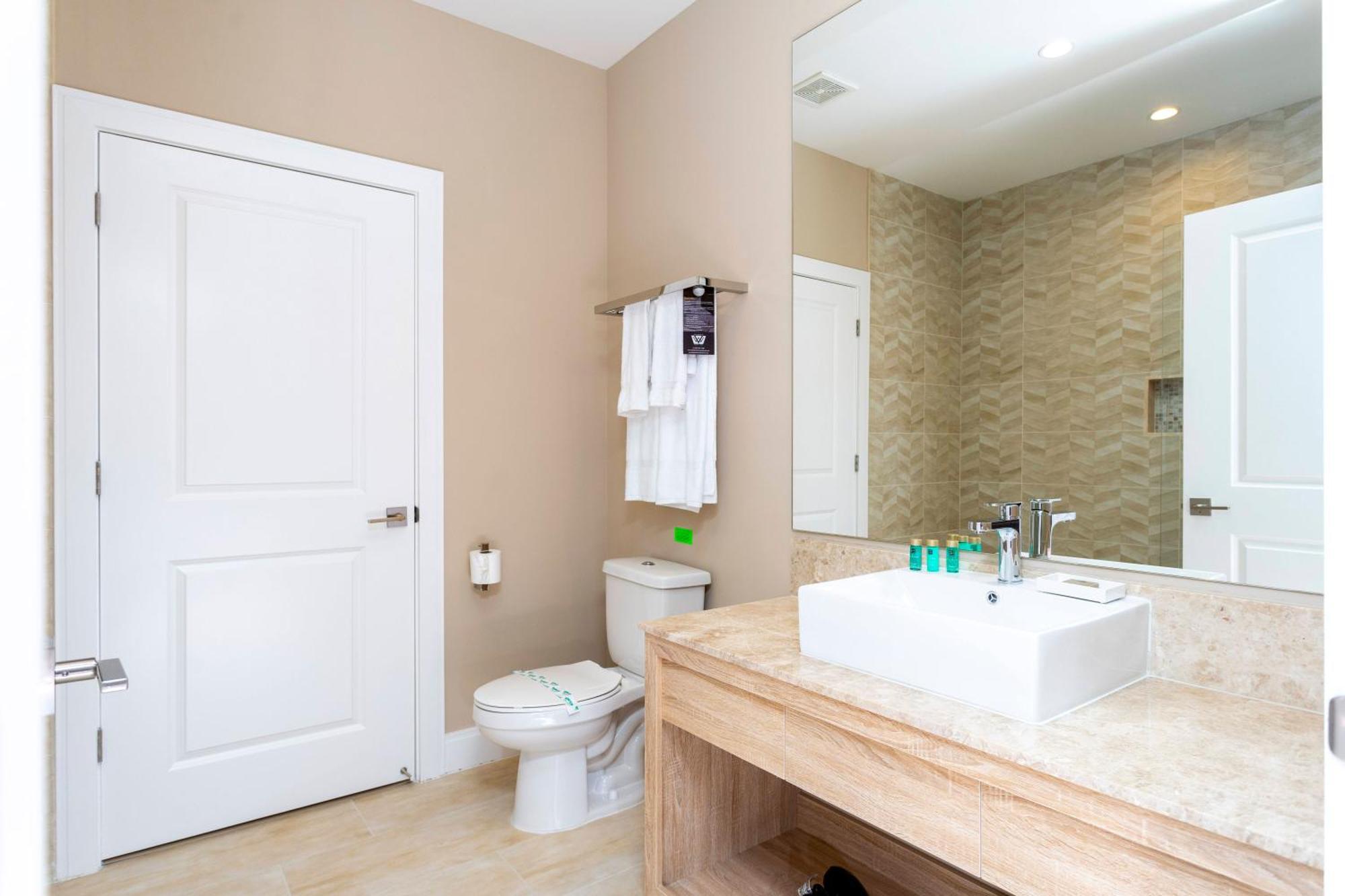 Holiday home Luxury 3beds And 3ba 2 Miles From Orlando