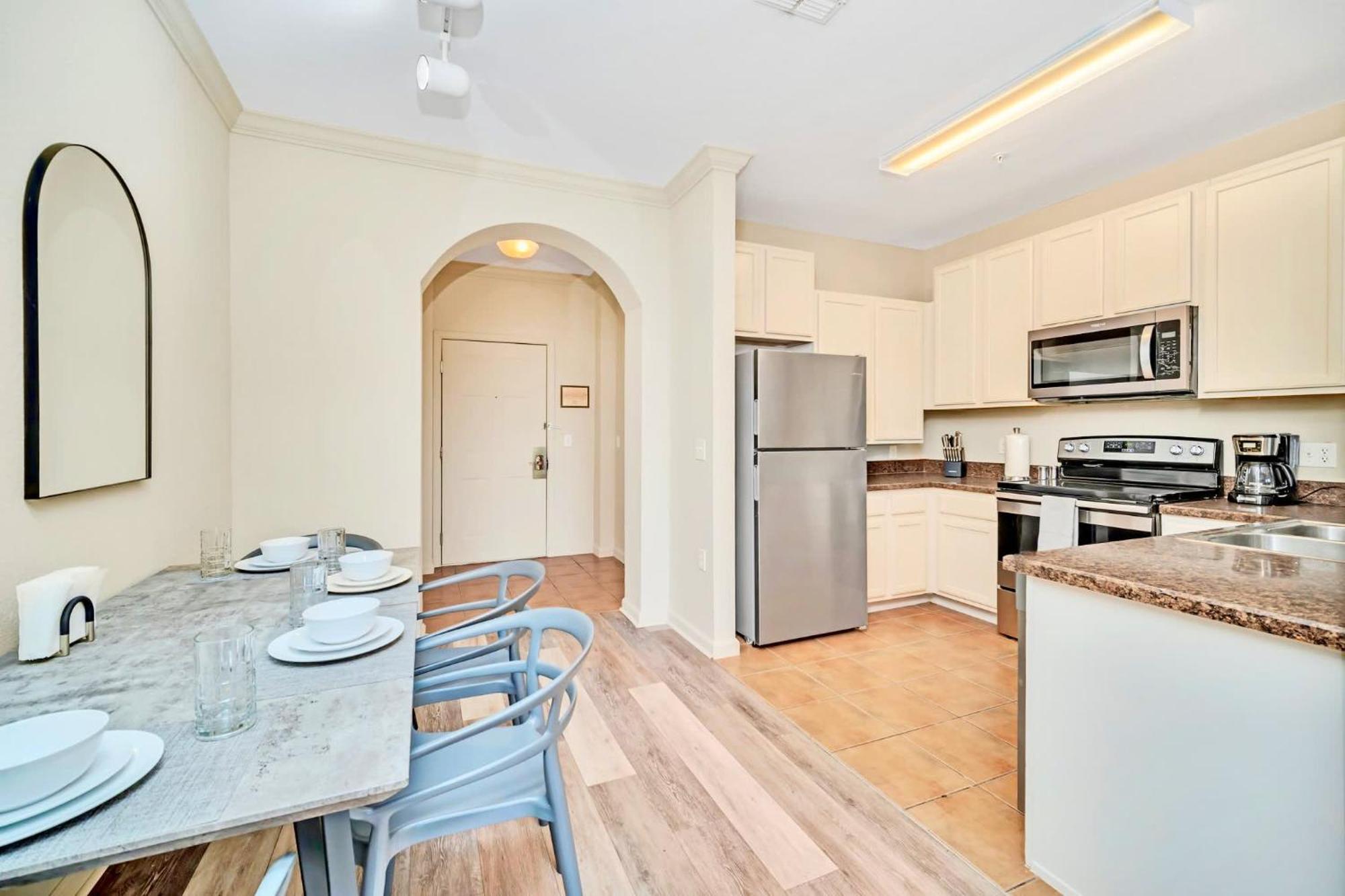 Bright 2br With Pool And Hot Tub - Near Disney! Holiday home