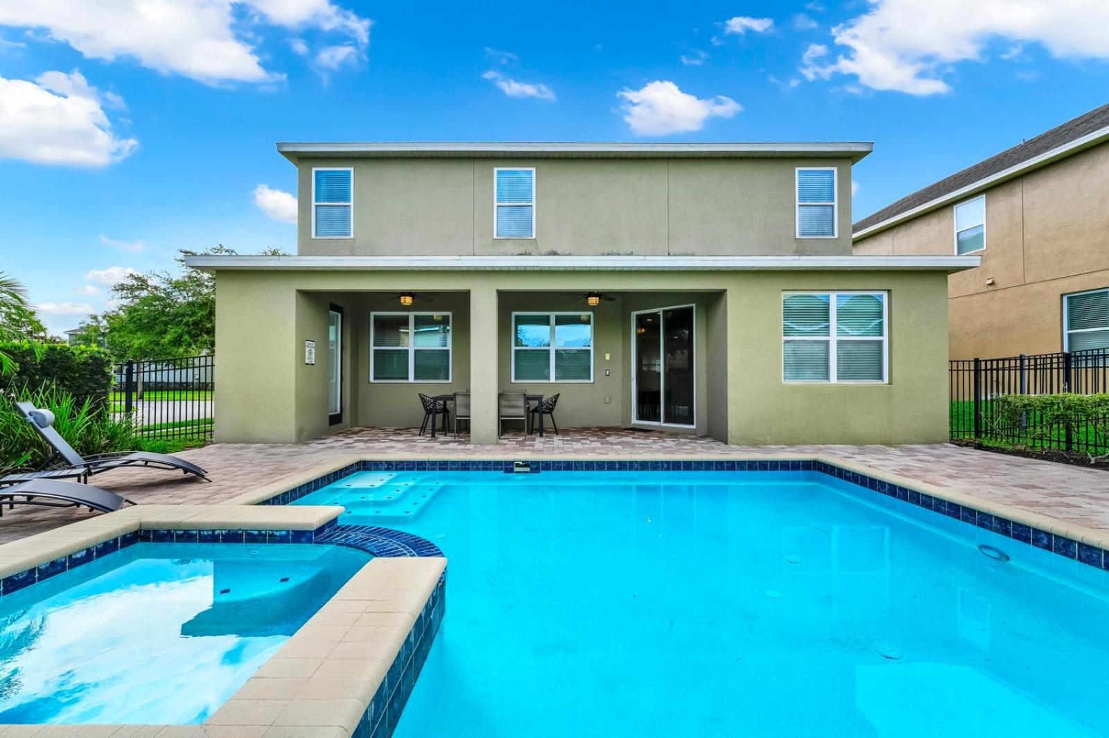 Spacious With Theme Rooms, Game And Private Pool With Water Park Access By Rentyl - 581la *