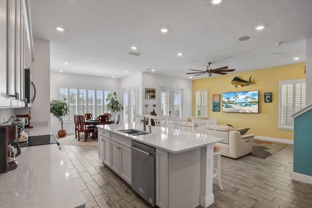 Holiday home Margaritaville Heated Pool &spa, 3 Mile To *