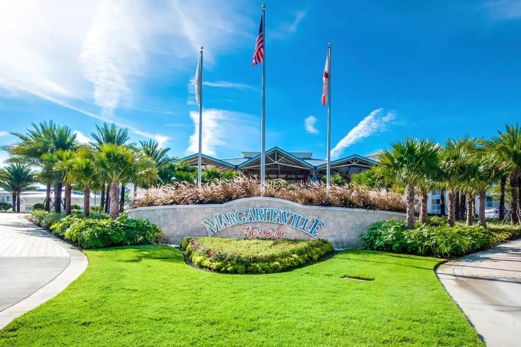 Margaritaville Heated Pool &spa, 3 Mile To Holiday home