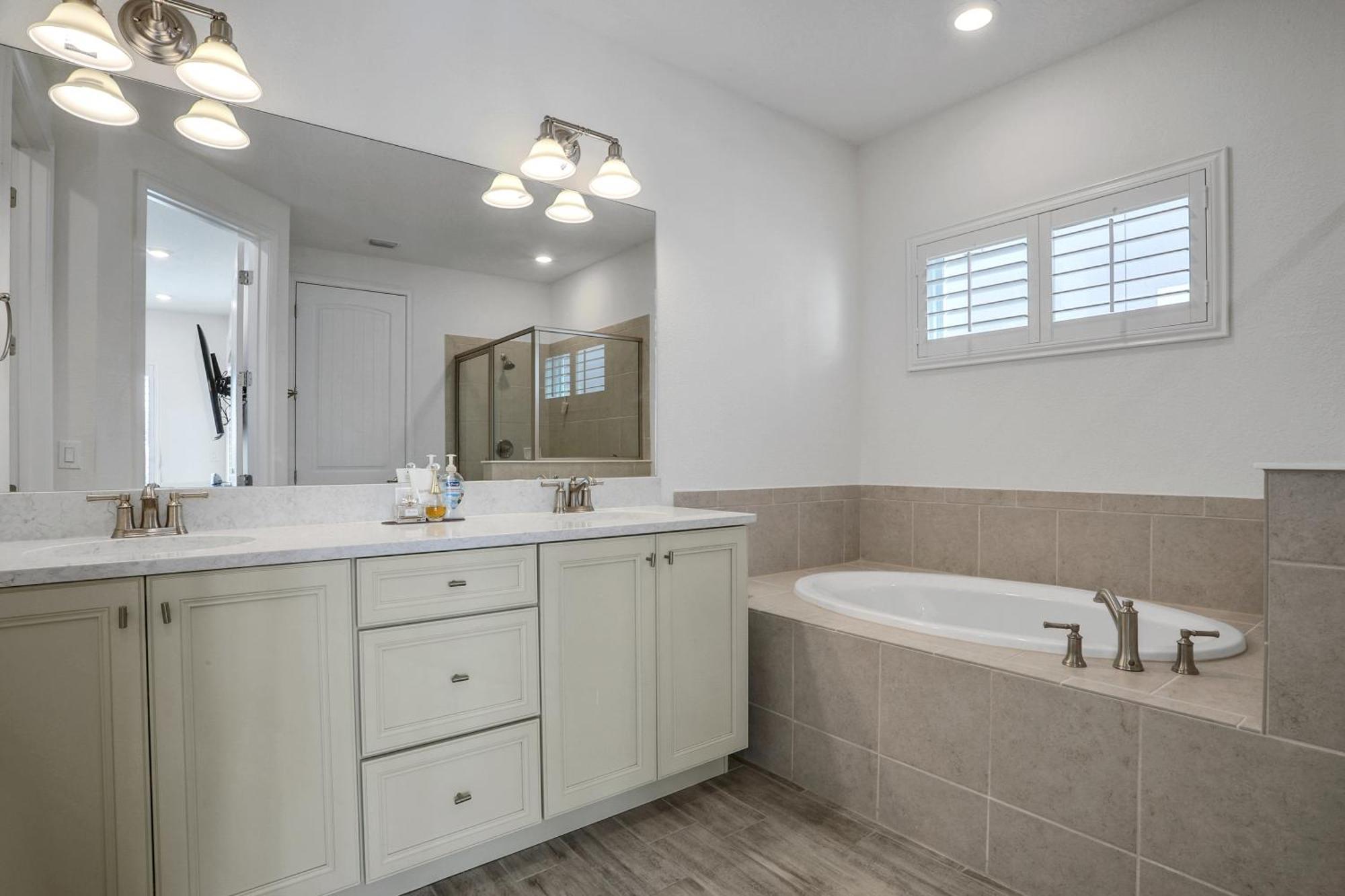 Margaritaville Heated Pool &spa, 3 Mile To Holiday home Orlando