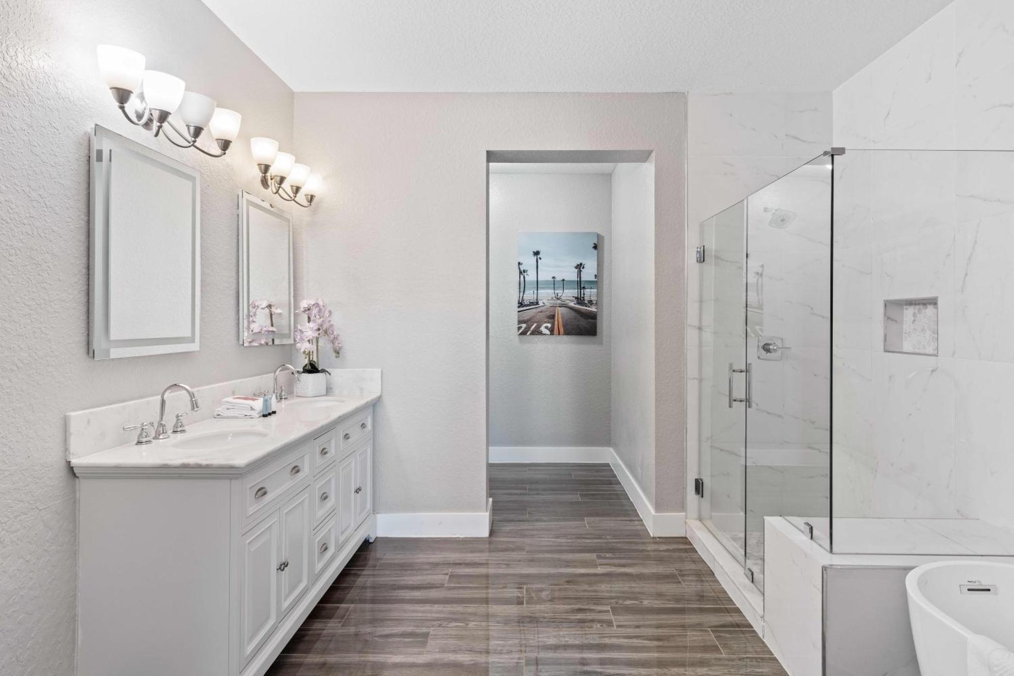 4804 Cayview Avenue 307 Apartment