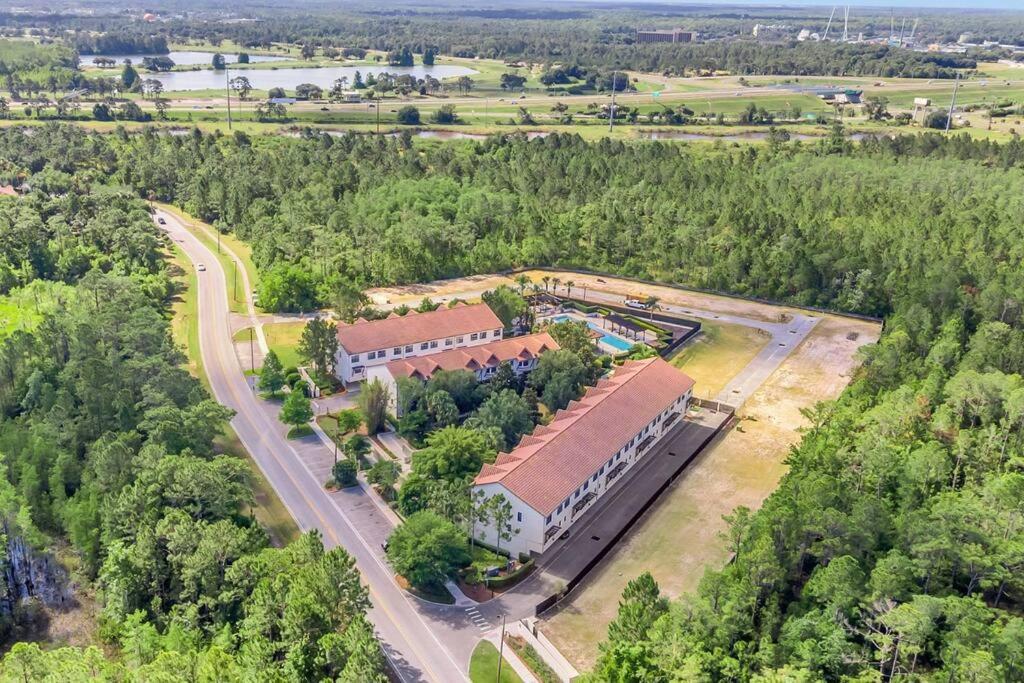 Beautiful 4br Family Townhome At Area