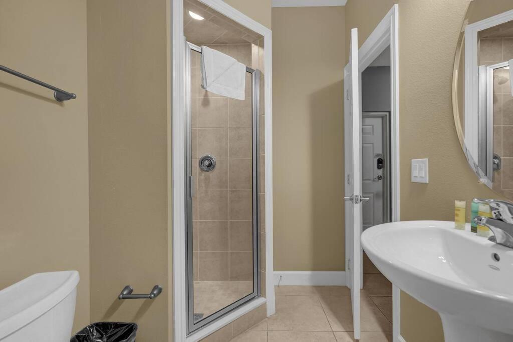 Casa de férias Beautiful 4br Family Townhome At Area *