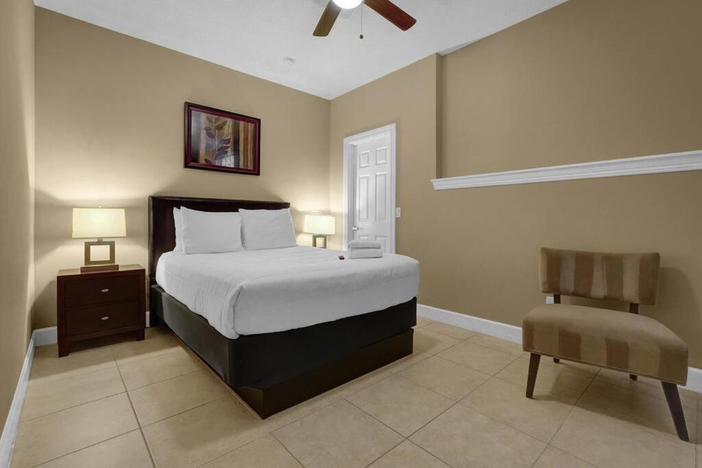 Beautiful 4br Family Townhome At Area